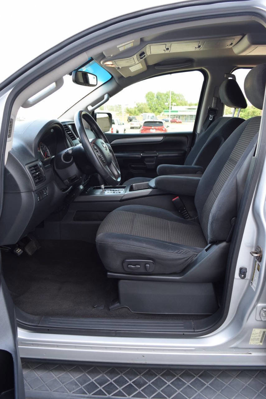 Used 2014 Nissan Armada SV image 24