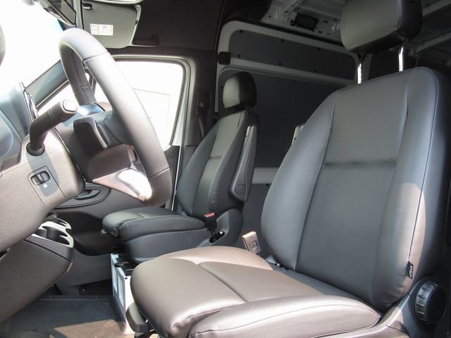 New 2025 Mercedes-Benz Sprinter 2500 image 11