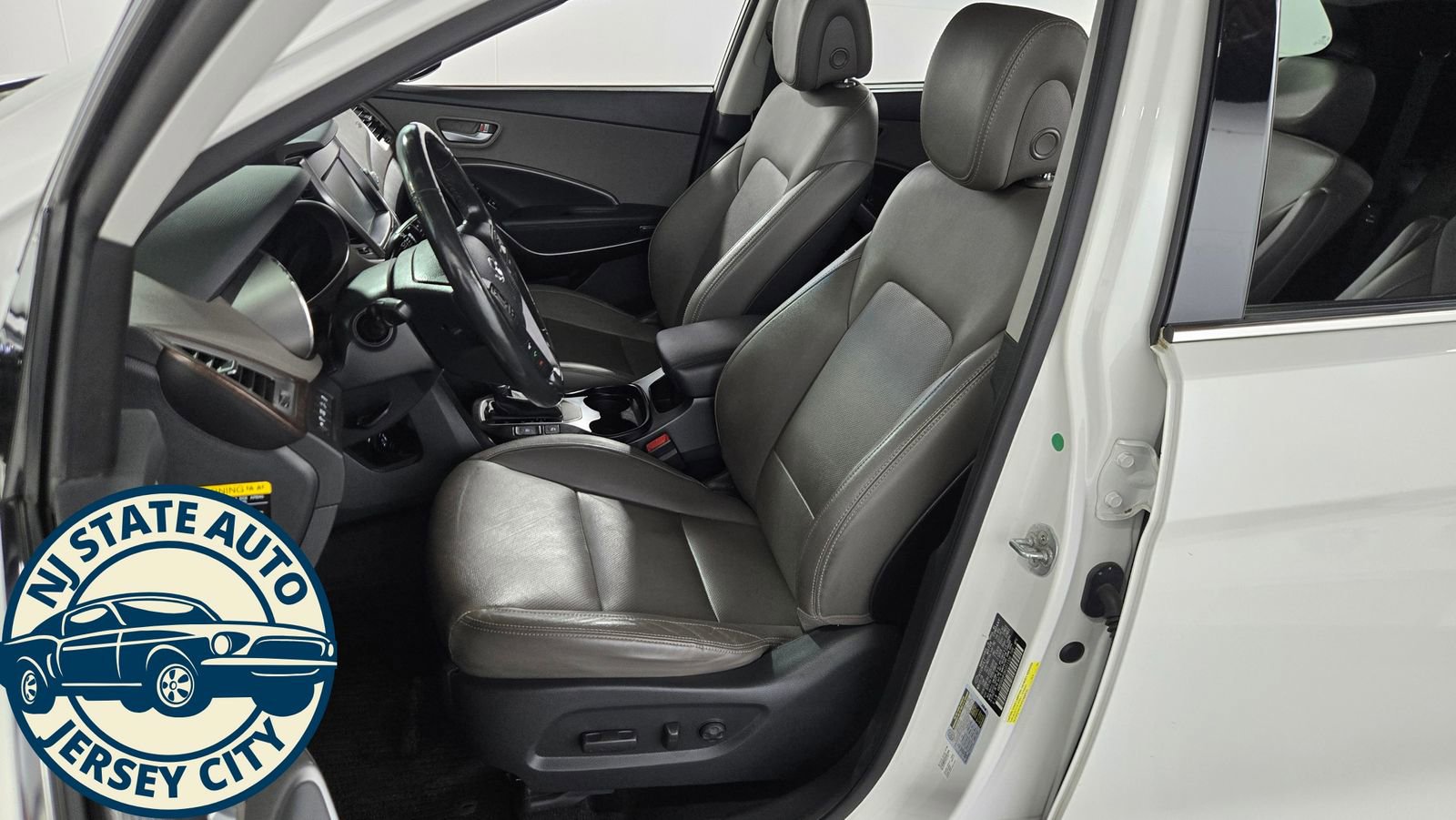 Used 2019 Hyundai Santa Fe XL AWD/4WD image 30