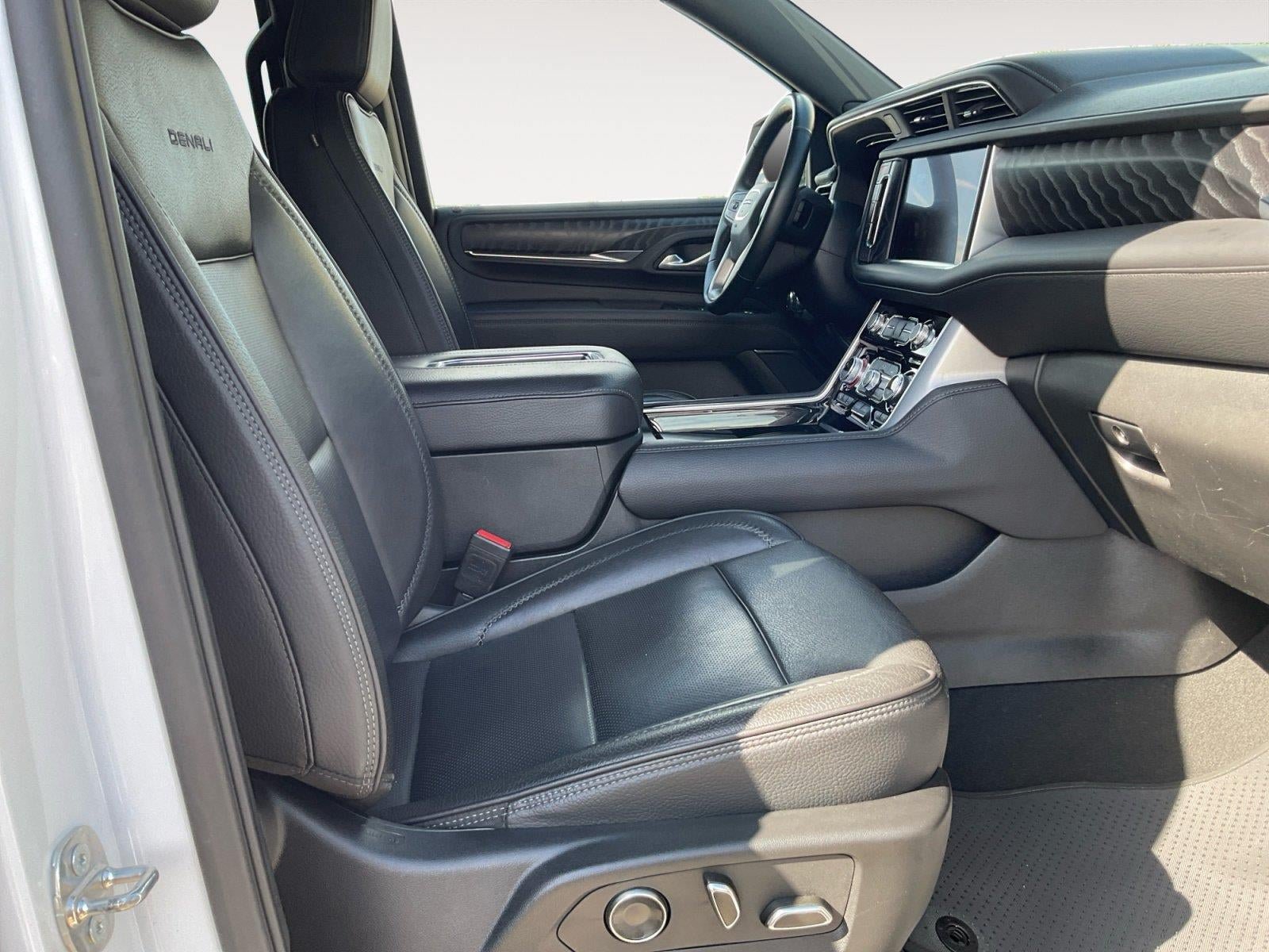 Certified 2024 GMC Yukon Denali AWD/4WD image 15