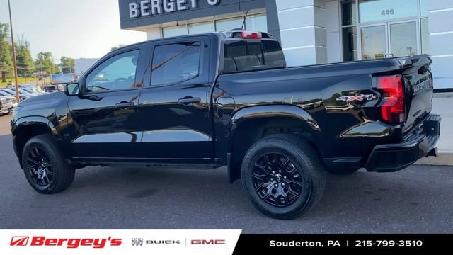 Used 2025 Chevrolet Colorado W/T w/ WT Custom Package AWD/4WD image 8