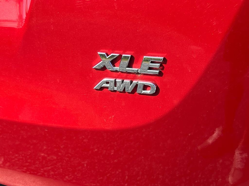 Used 2015 Toyota RAV4 XLE AWD/4WD image 15