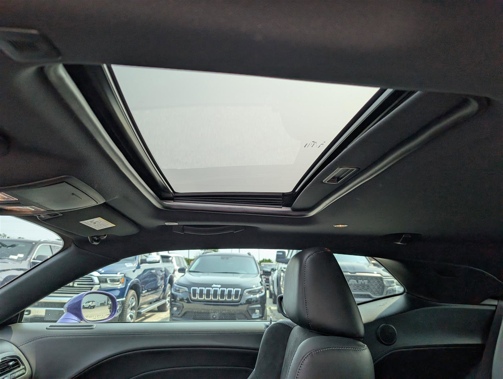 Used 2023 Dodge Challenger R/T w/ Plus Package image 17