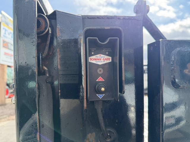 Used 2017 Ford F550 4x4 Regular Cab Super Duty image 13