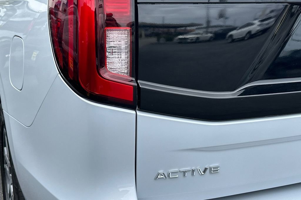 New 2026 Ford Expedition Active image 6