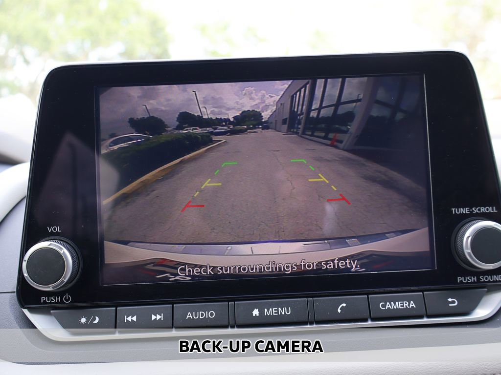 Used 2023 Nissan Rogue SV FWD image 5