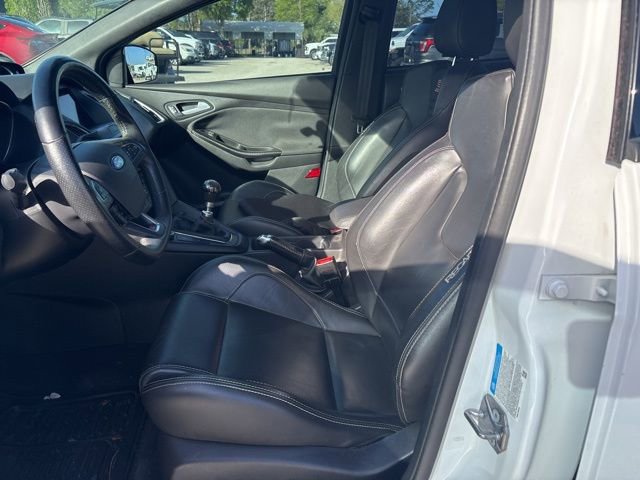 Used 2018 Ford Focus ST w/ Equipment Group 402A image 9