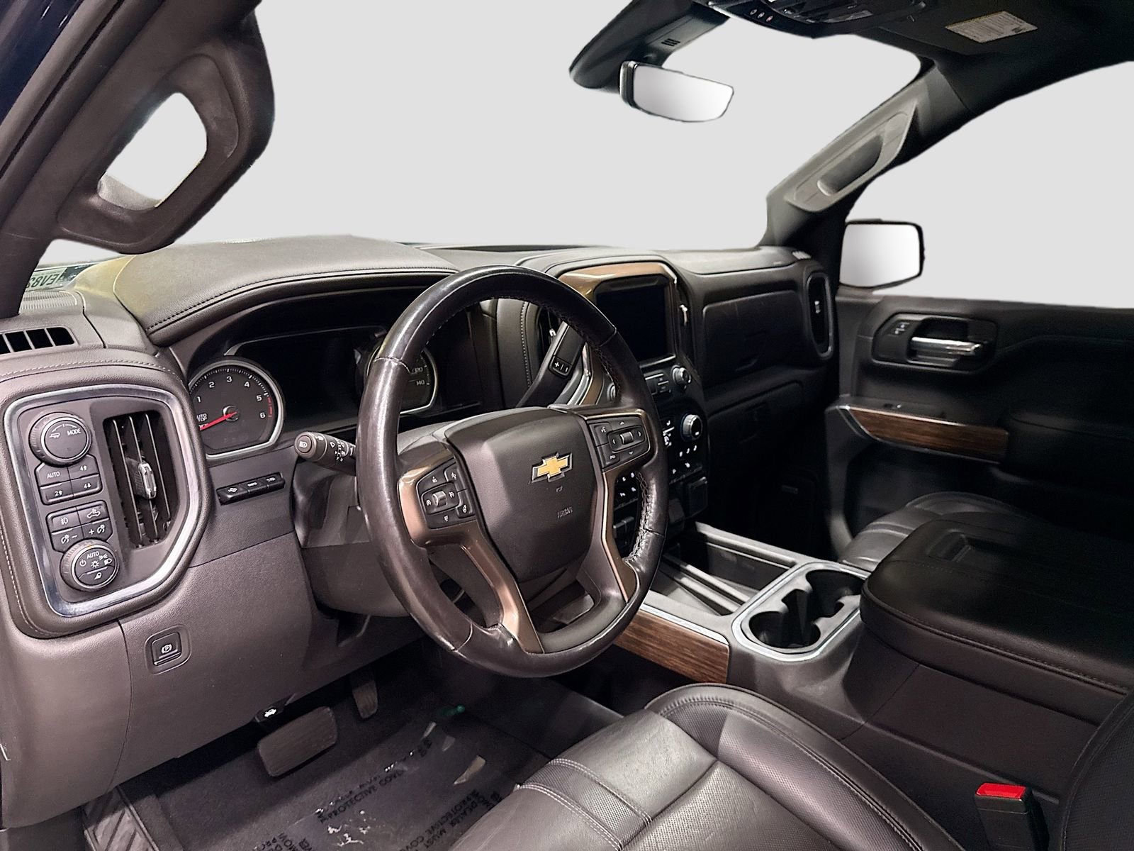 Used 2021 Chevrolet Silverado 1500 High Country w/ Technology Package AWD/4WD image 11