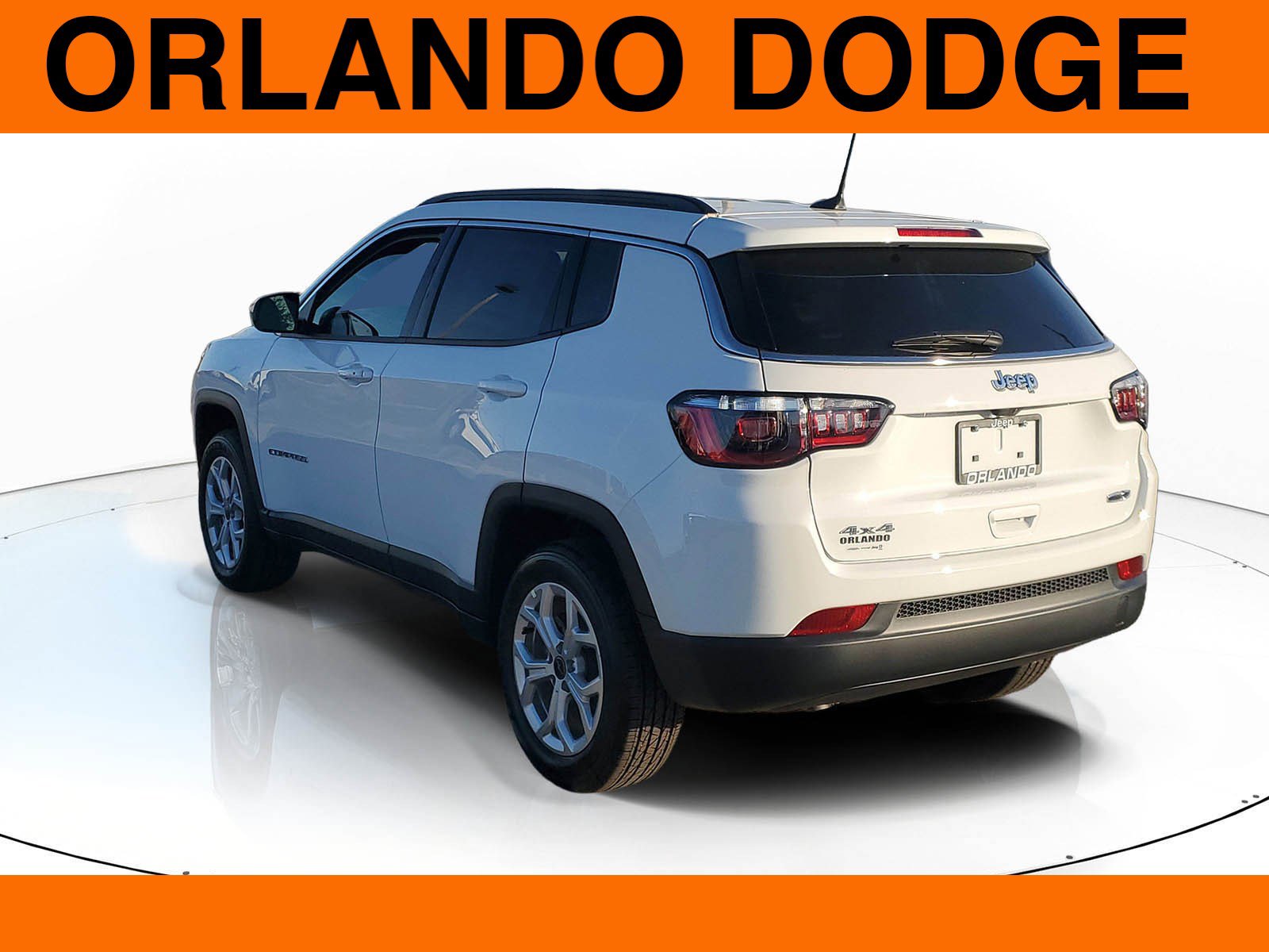 New 2026 Jeep Compass Latitude image 2