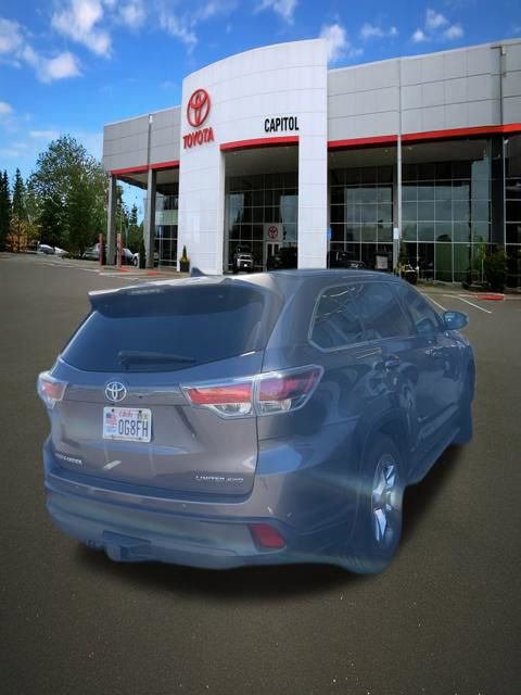Used 2016 Toyota Highlander Limited w/ Driver Technology Package image 18