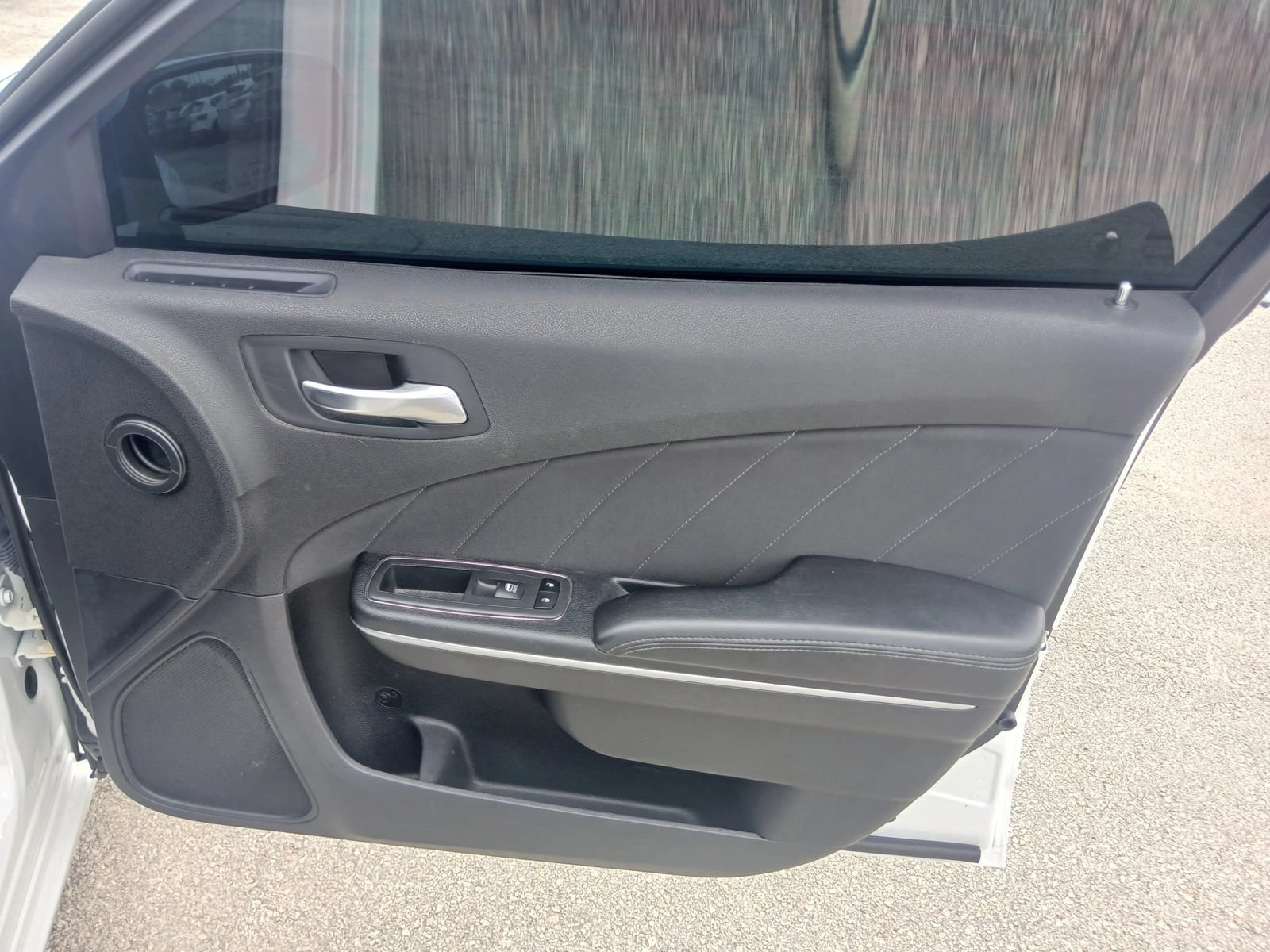 Used 2019 Dodge Charger SXT RWD image 16