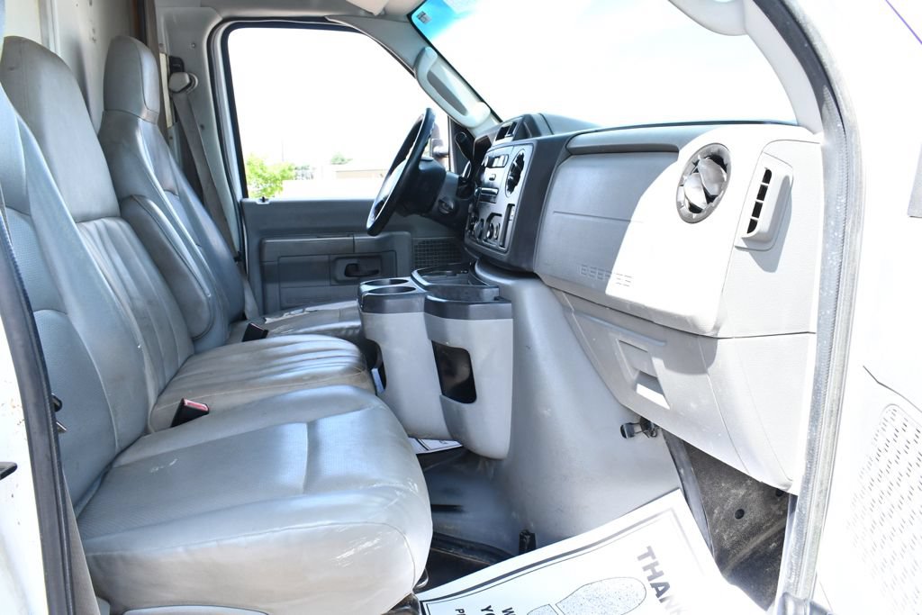 Used 2015 Ford E-450 and Econoline 450 Super Duty RWD image 10