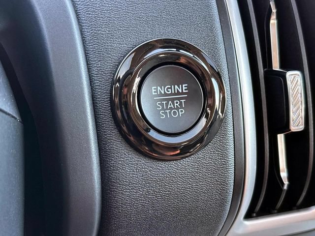 Used 2025 Ford Expedition Active AWD/4WD image 31