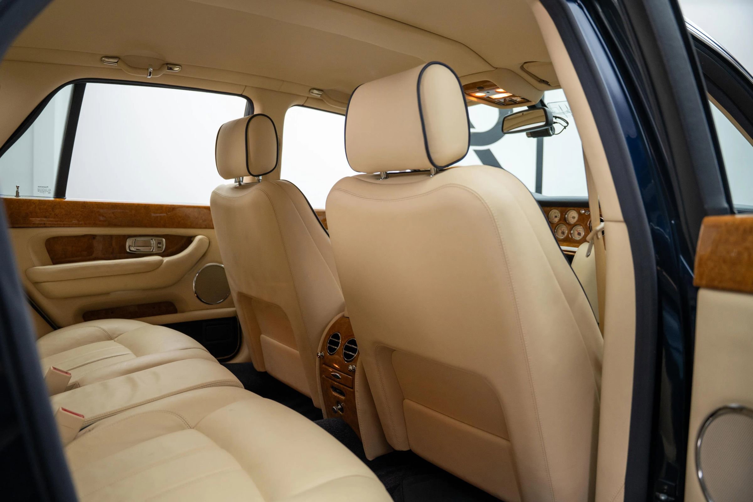 Used 2009 Bentley Arnage R image 29