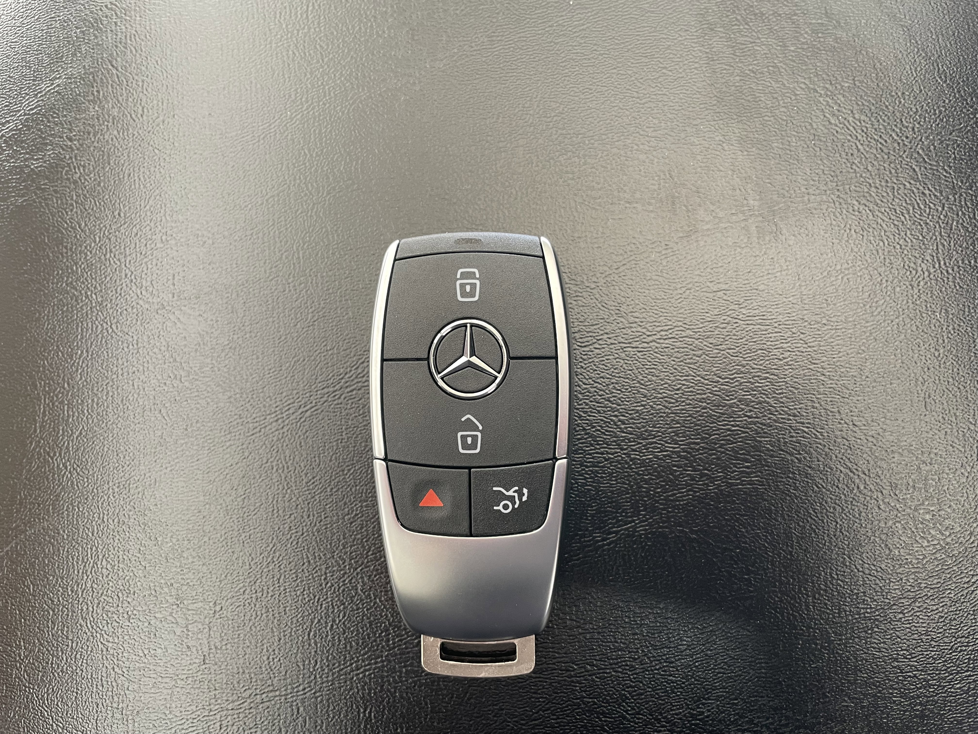 New 2026 Mercedes-Benz GLB 250 image 23