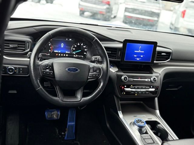 Used 2020 Ford Explorer XLT w/ Equipment Group 202A image 16