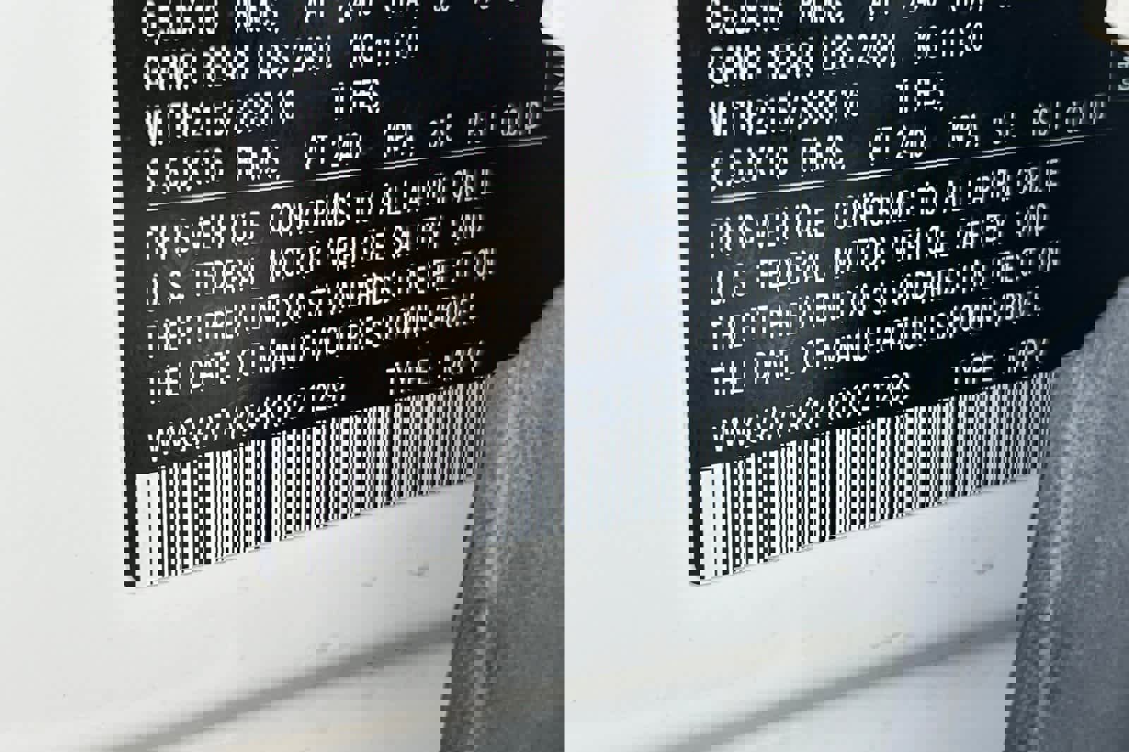 Used 2017 Volkswagen Tiguan S image 31