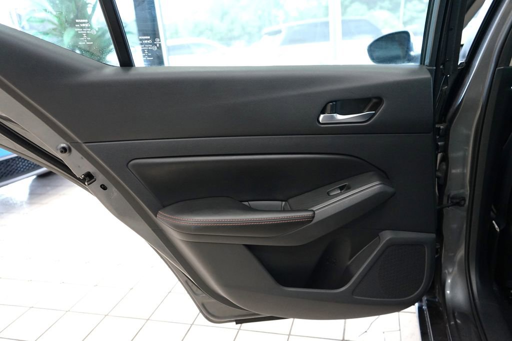 Used 2021 Nissan Altima 2.5 SR FWD image 43
