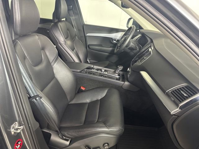 Used 2018 Volvo XC90 T5 Momentum w/ Convenience Package AWD/4WD image 19