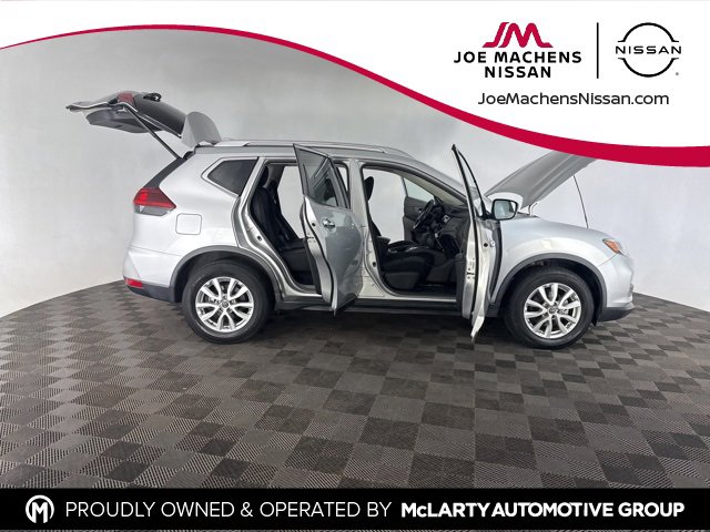 Certified 2020 Nissan Rogue SV image 13