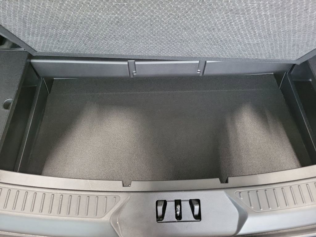 Used 2025 Ford Explorer ST image 15