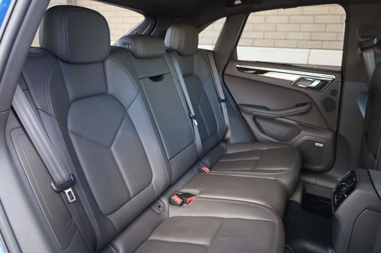Used 2017 Porsche Macan S AWD/4WD image 29