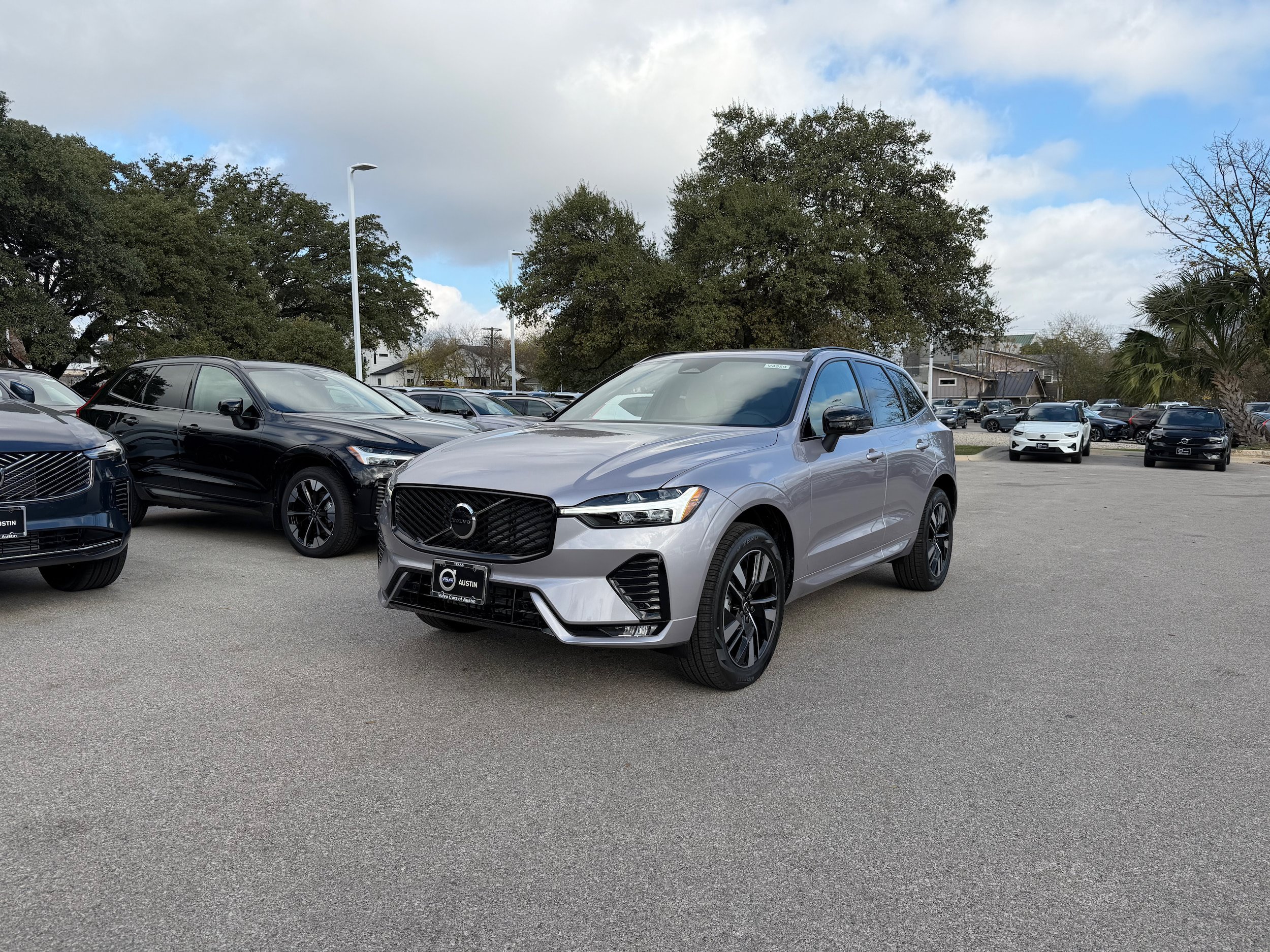 New 2026 Volvo XC60 B5 Core AWD/4WD image 2
