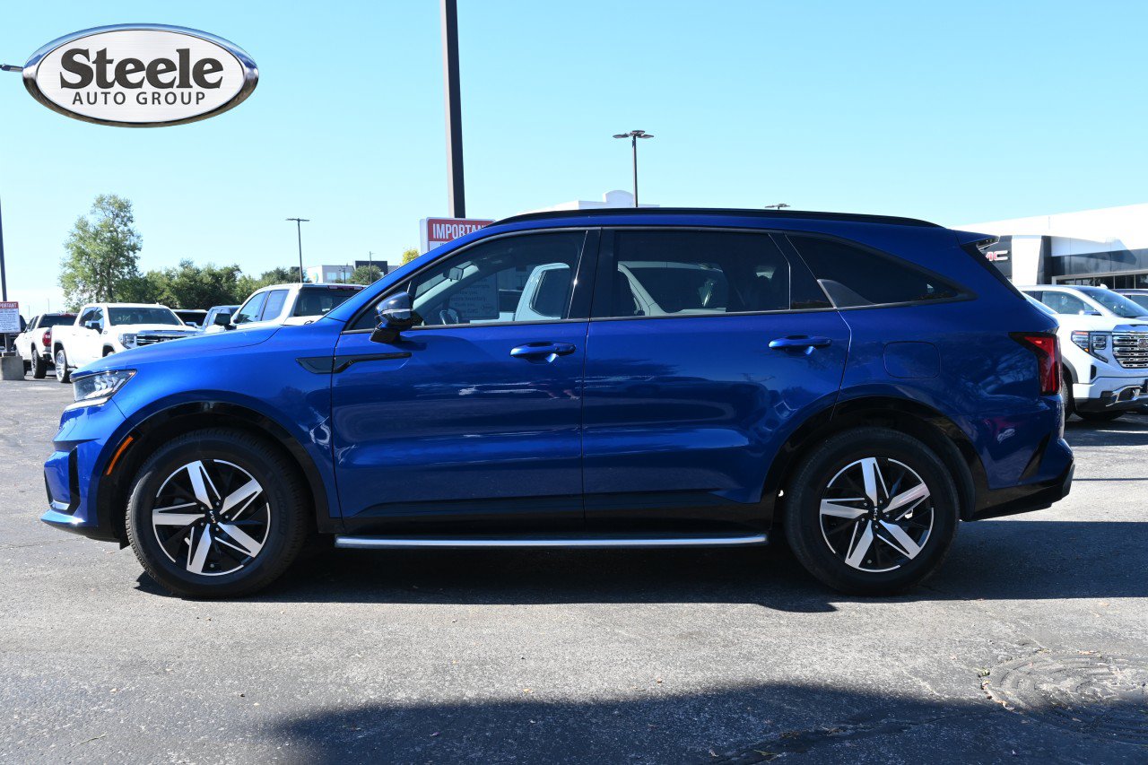 Used 2022 Kia Sorento S FWD image 4