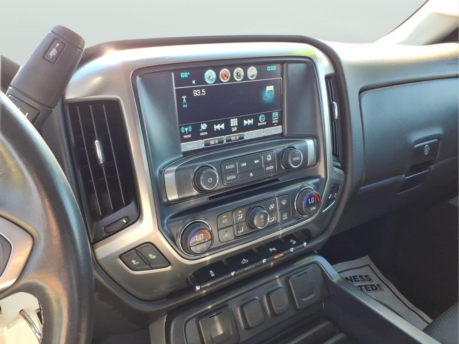 Used 2018 Chevrolet Silverado 1500 LT w/ Midnight Edition AWD/4WD image 19