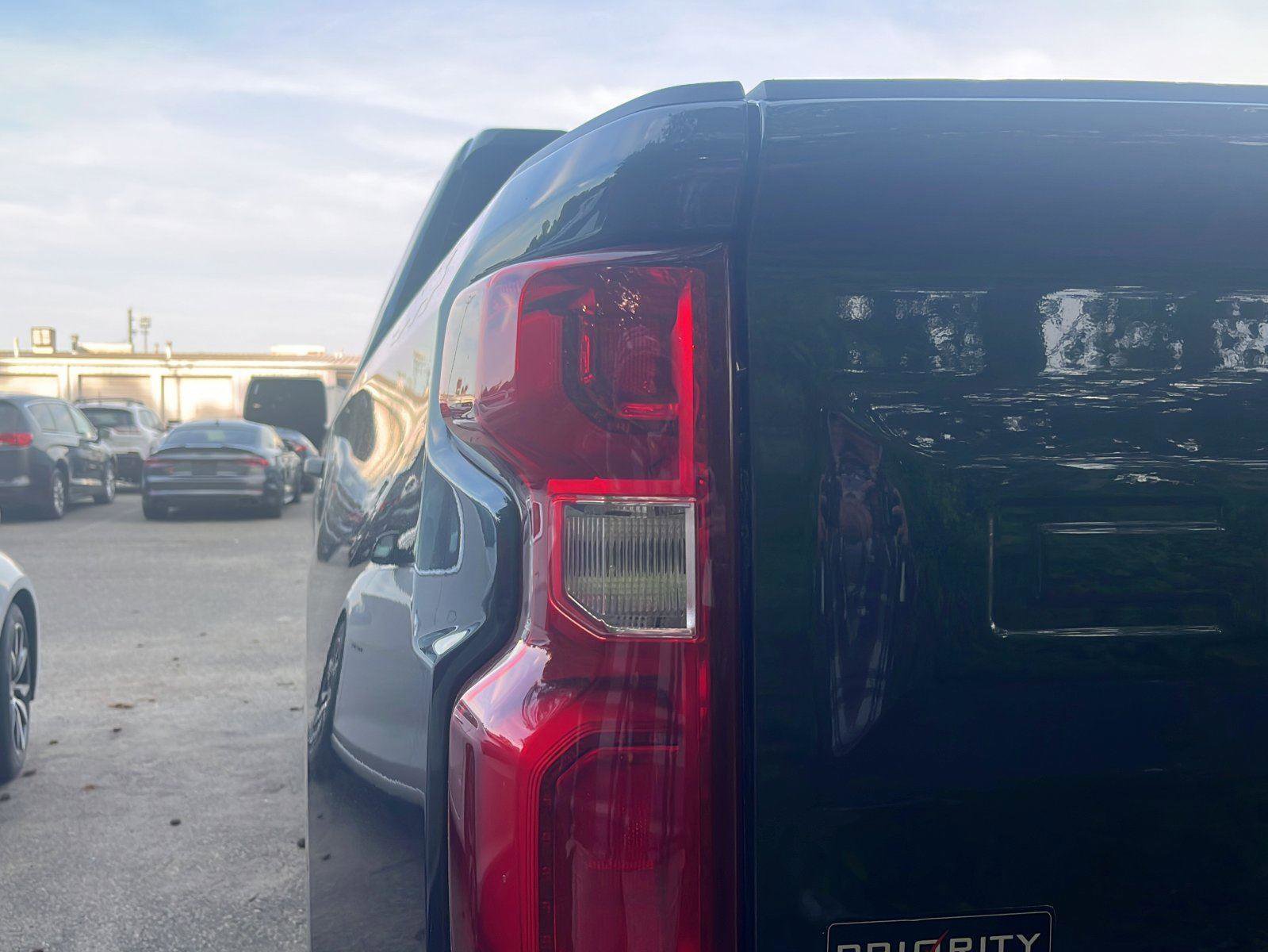 Used 2021 Chevrolet Silverado 1500 Custom AWD/4WD image 9