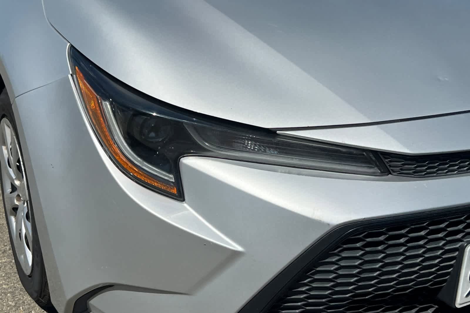 Used 2021 Toyota Corolla LE FWD image 14