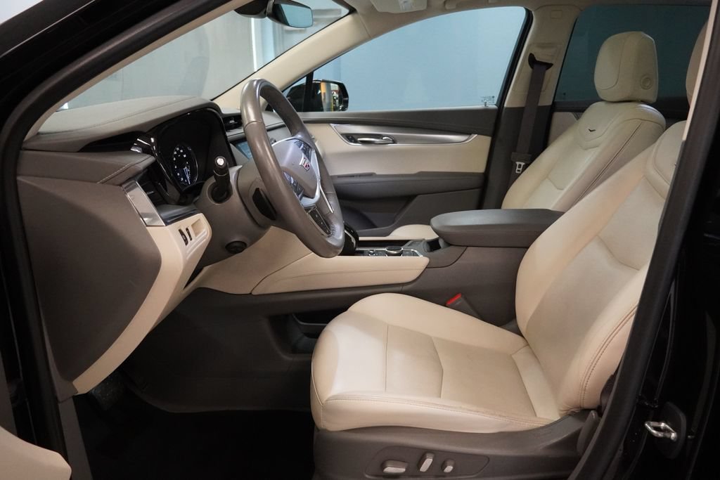 Used 2021 Cadillac XT5 Premium Luxury AWD/4WD image 4