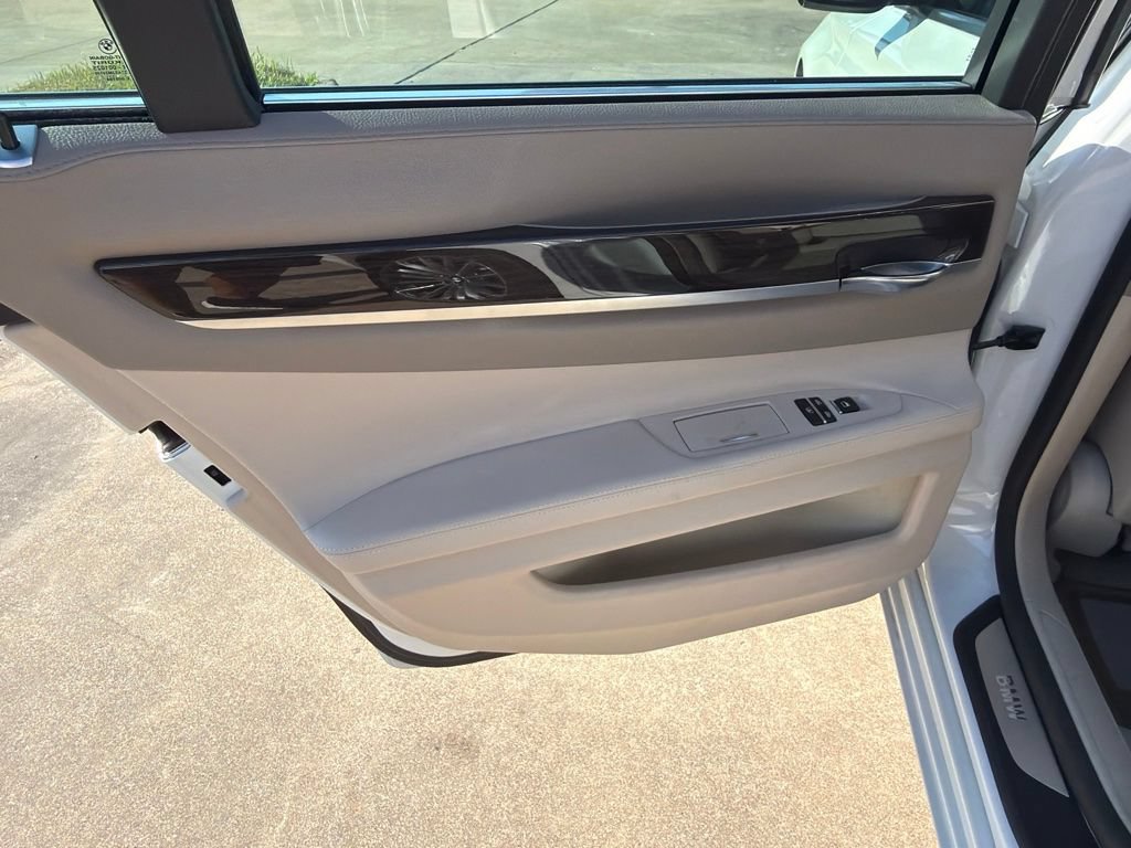Used 2012 BMW 740i RWD image 15