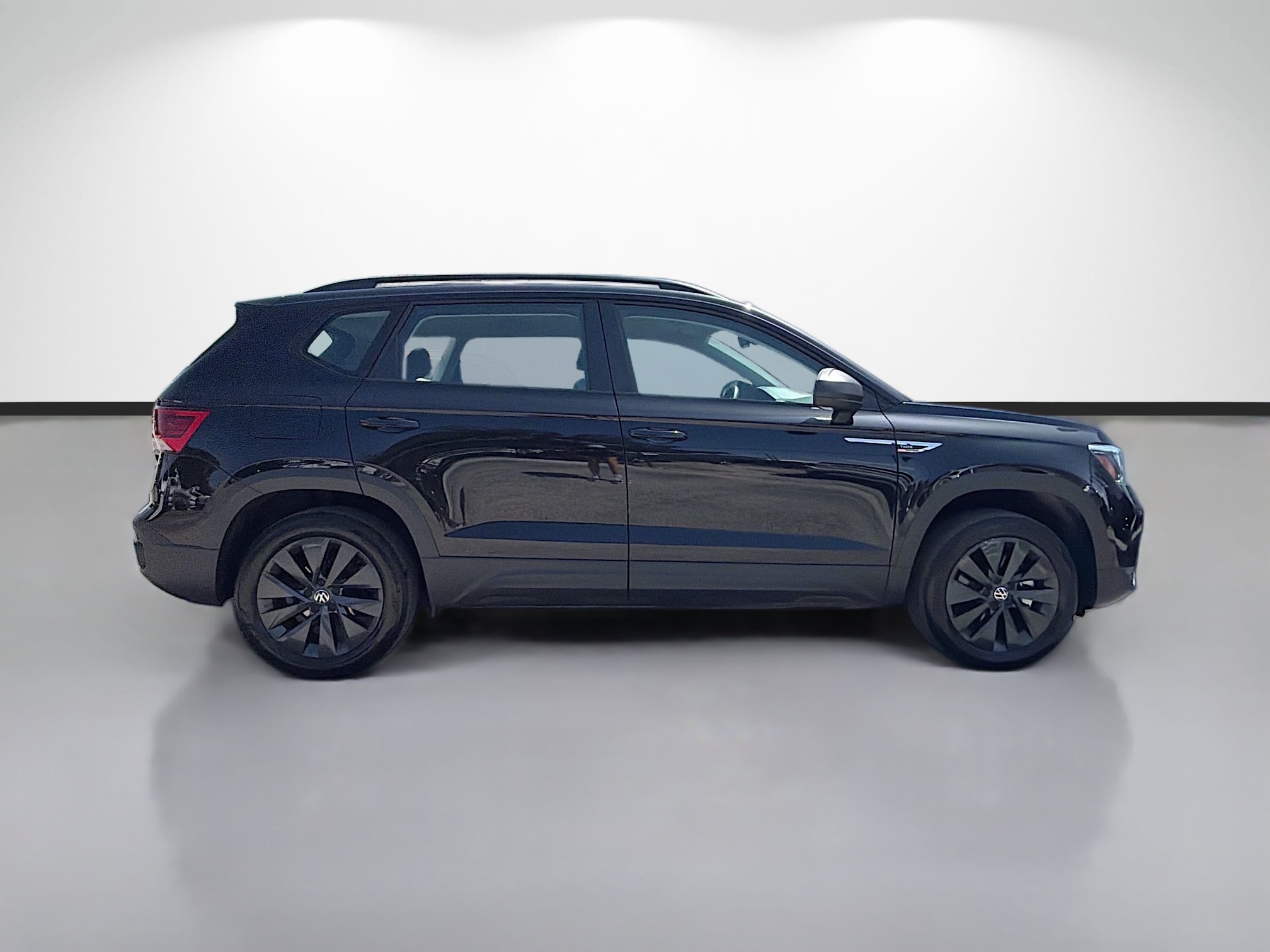 Used 2023 Volkswagen Taos S FWD image 2