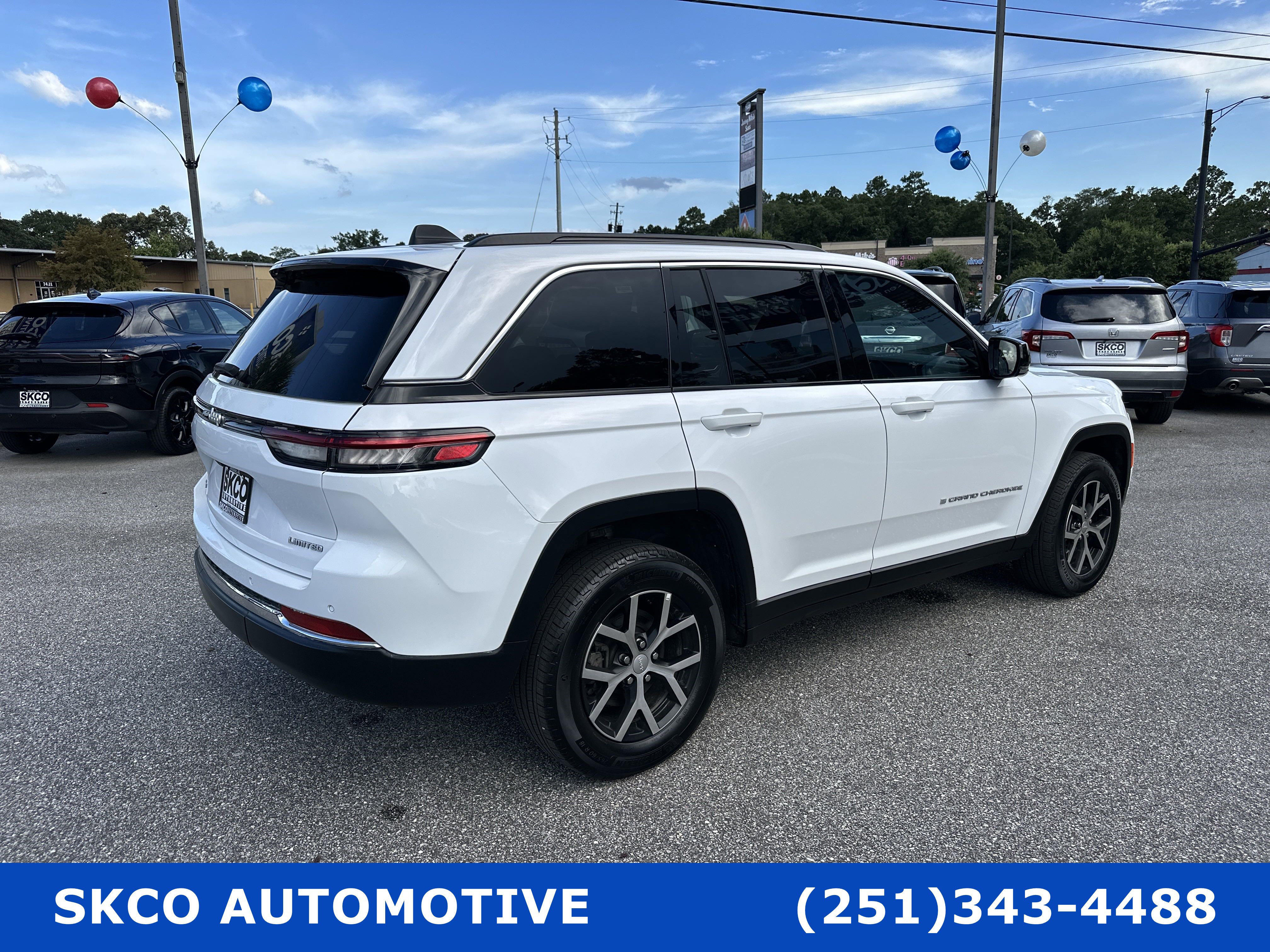 Used 2024 Jeep Grand Cherokee Limited image 5