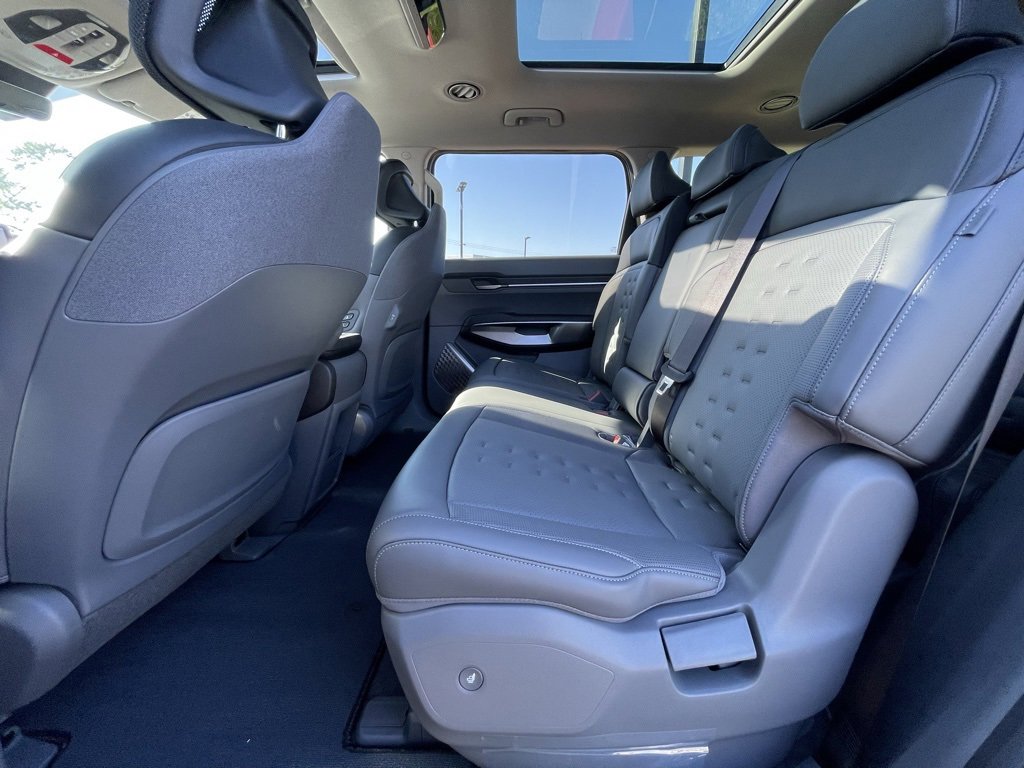 New 2026 Kia EV9 Wind image 26