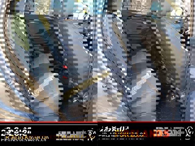 New 2025 Volkswagen Tiguan SE image 50