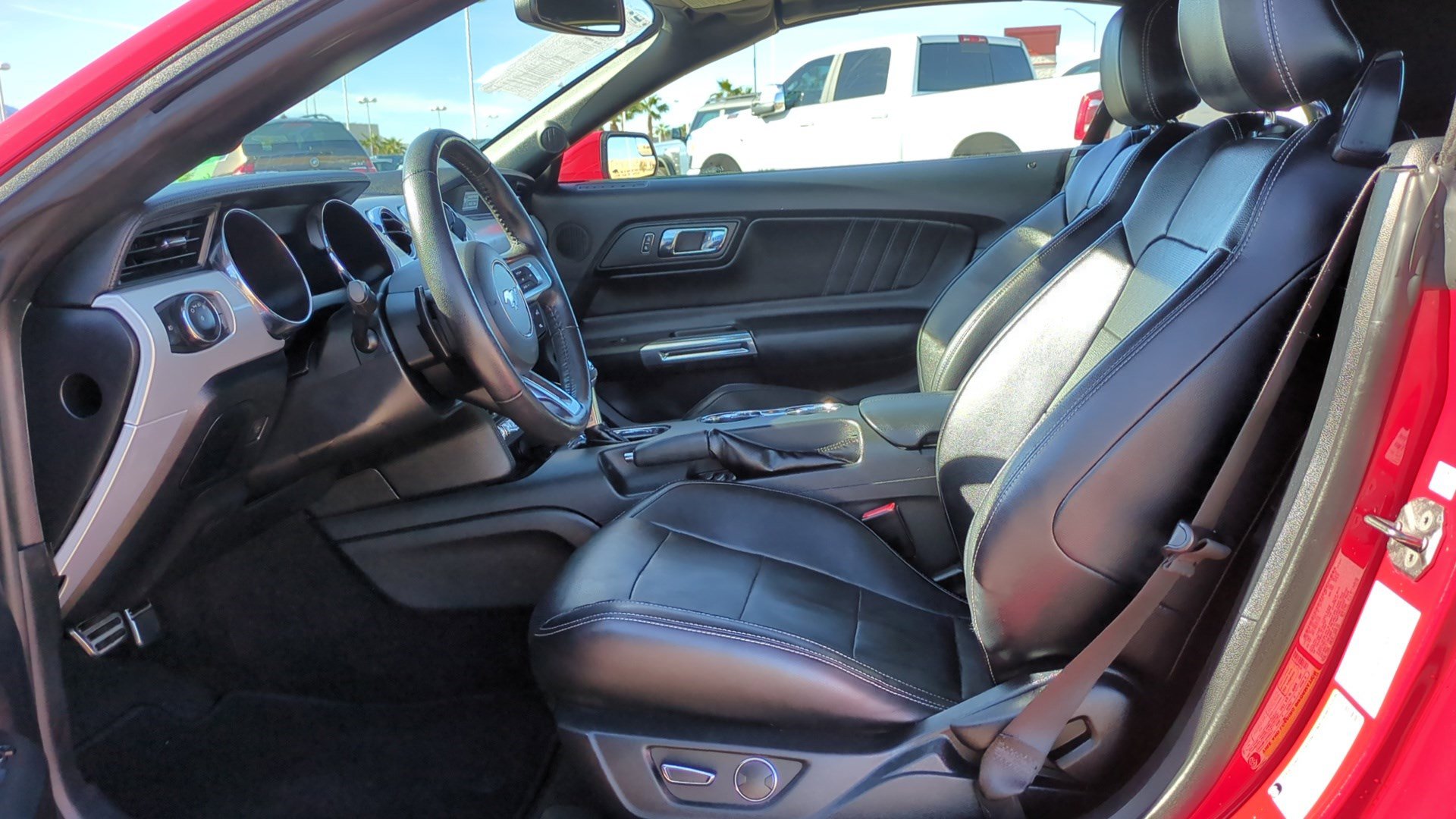 Used 2015 Ford Mustang Premium image 14