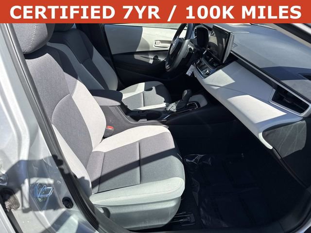 Used 2025 Toyota Corolla LE image 9