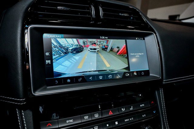 Used 2019 Jaguar F-PACE R-Sport image 41