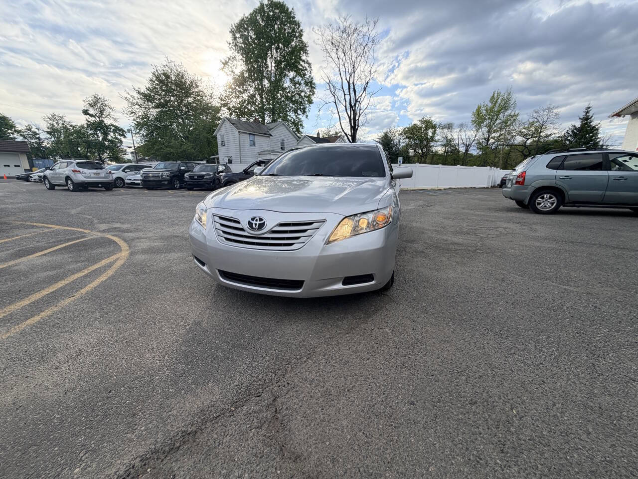 Used 2009 Toyota Camry LE FWD image 2