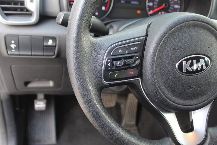 Used 2018 Kia Sportage LX FWD image 17