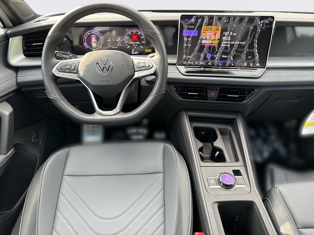 New 2026 Volkswagen Tiguan SE R-Line FWD image 21