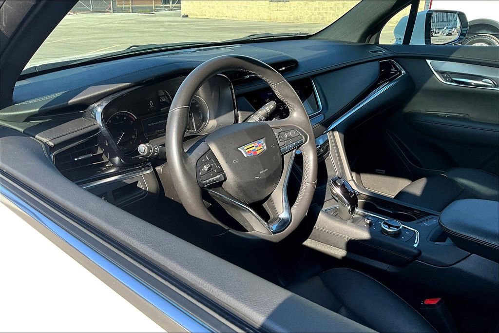 Used 2024 Cadillac XT6 Luxury w/ LPO, Floor Liner Package image 13