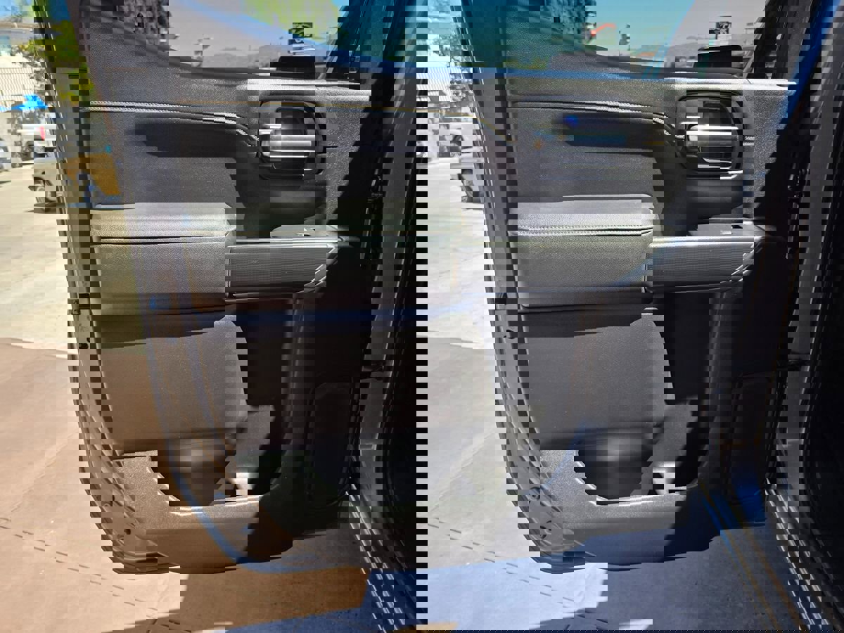 Used 2021 GMC Sierra 1500 AT4 w/ AT4 Value Package image 30