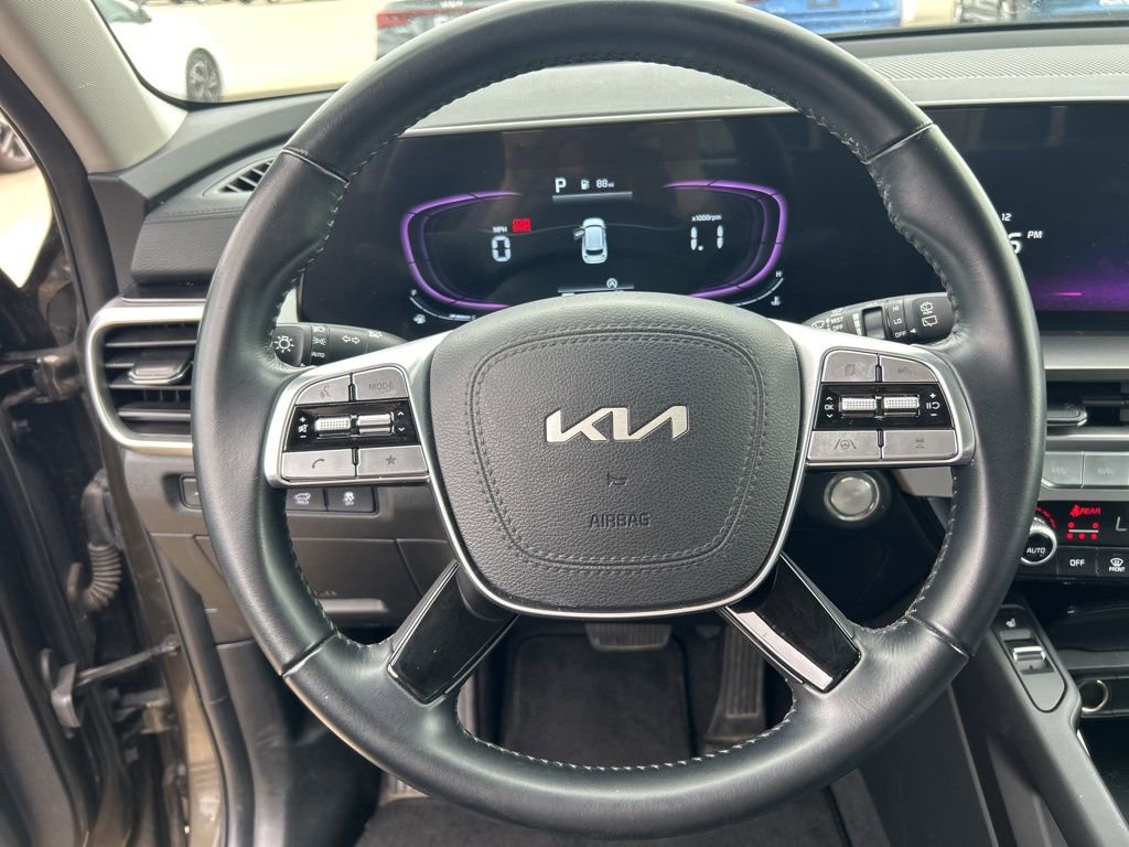 Used 2025 Kia Telluride S AWD/4WD image 18