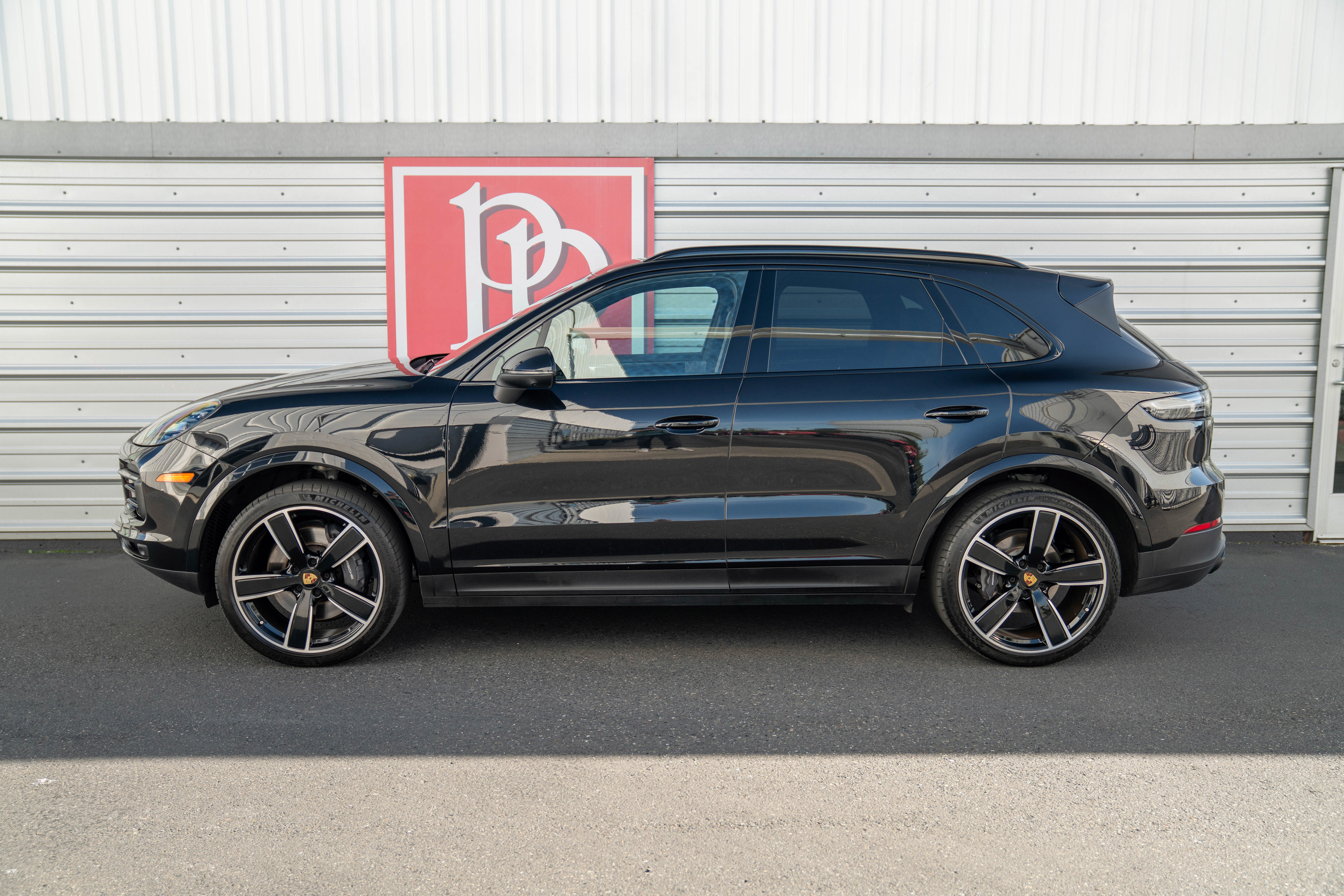 Used 2022 Porsche Cayenne AWD/4WD image 40