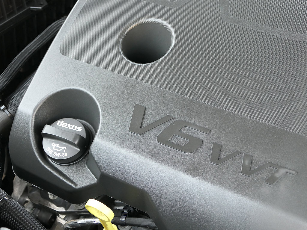 Used 2022 Chevrolet Traverse LT w/ LPO, Cargo Package FWD image 30