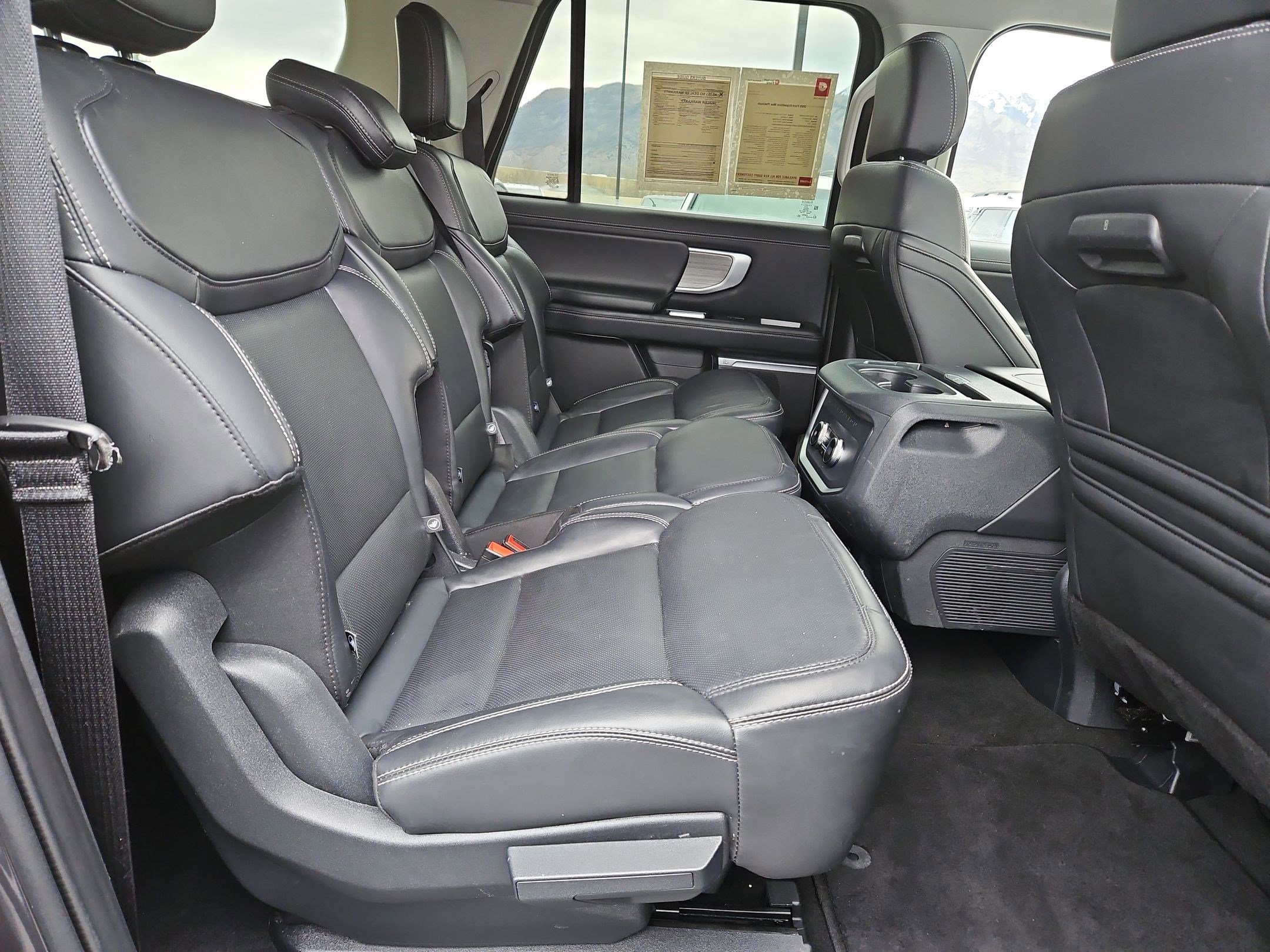 Used 2025 Ford Expedition Max Platinum image 34