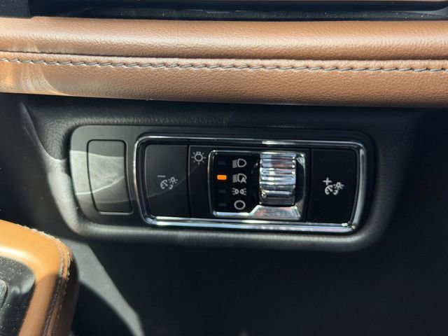 Used 2023 Lincoln Aviator Reserve w/ Equipment Group 201A AWD/4WD image 34